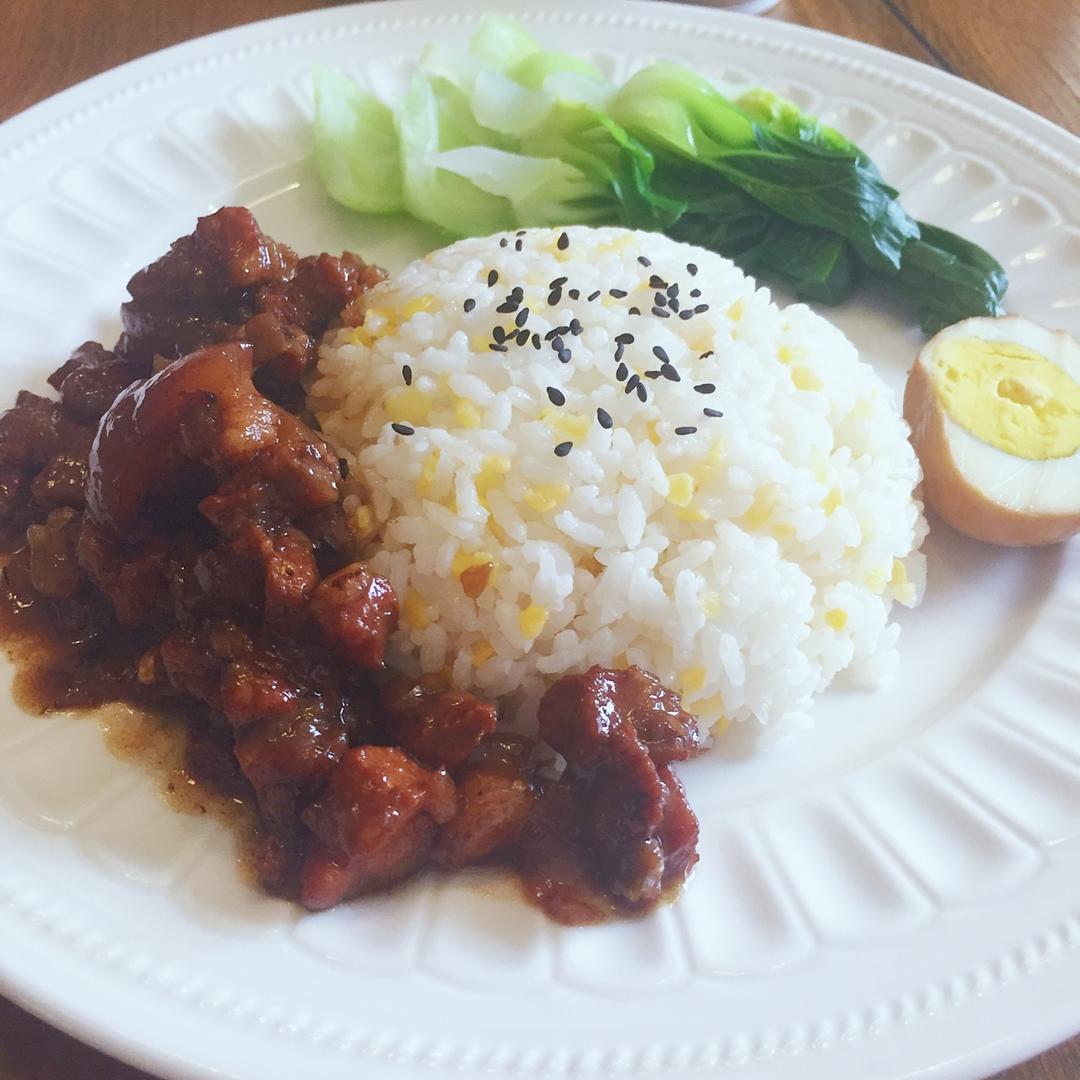 台式卤肉饭