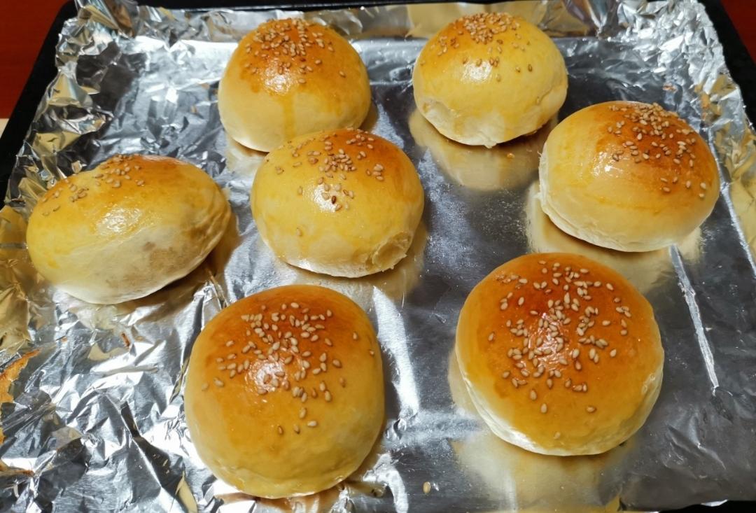 超满足超软肉松小面包
