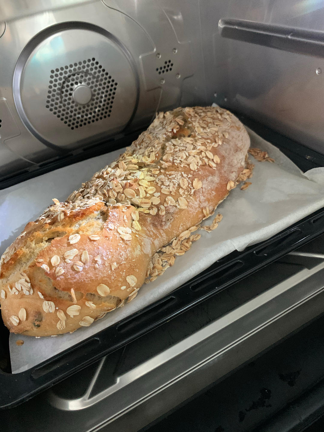 无油 无糖
免揉！全麦坚果欧包、吐司（葡萄干、燕麦、黑芝麻、南瓜籽）