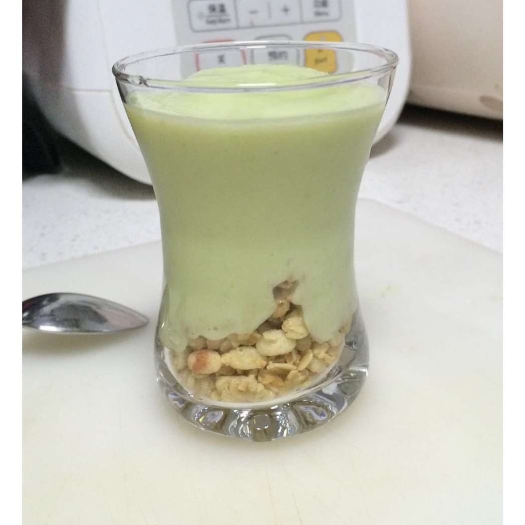 牛油果香蕉奶昔