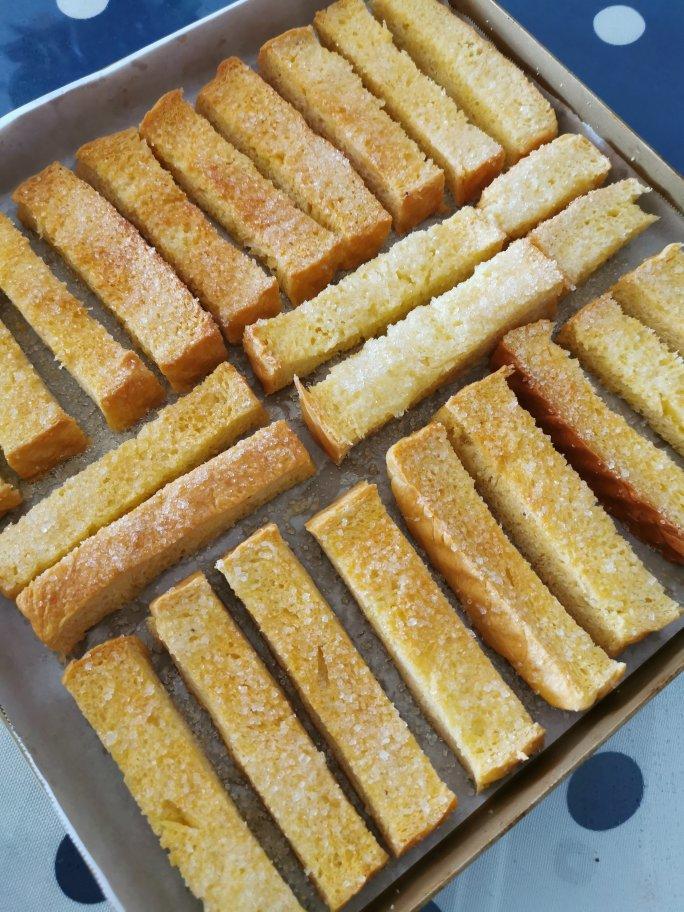 巫婆洁洁做的黄油焦糖面包条