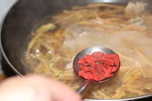 金针瘦肉汤（黄花菜）的做法 步骤7