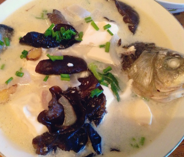 鲫鱼豆腐汤