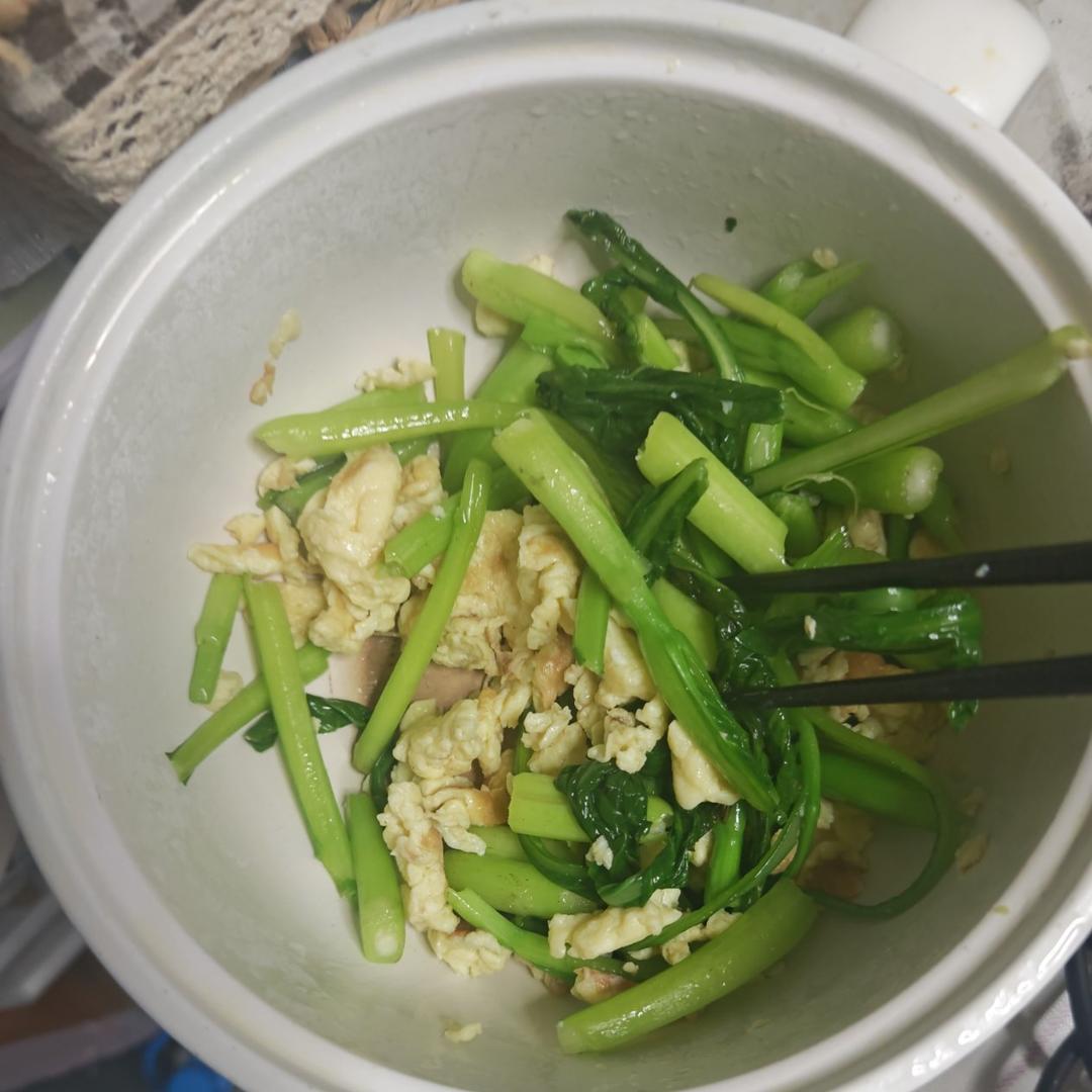 这么操作，油菜炒鸡蛋超好吃