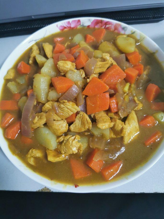 土豆咖喱鸡肉饭