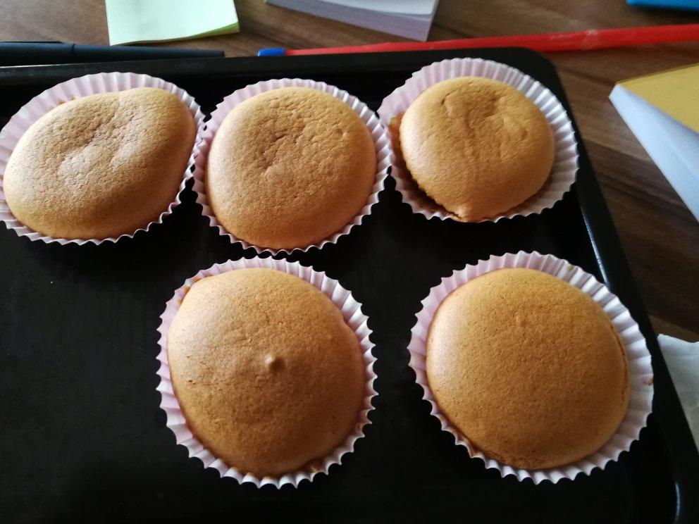 炼乳纸杯蛋糕