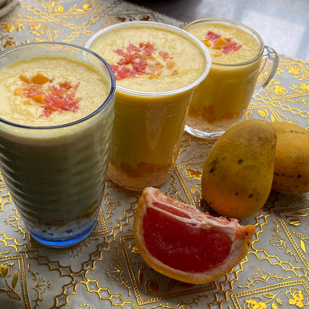 港式甜品——杨枝甘露(芒果西米露)附芒果花切法