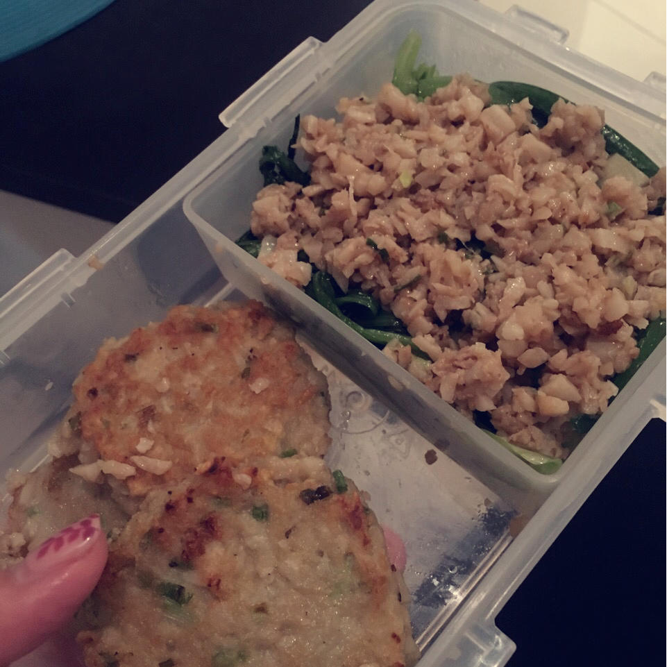 懒人快手餐：鸡蛋藕饼