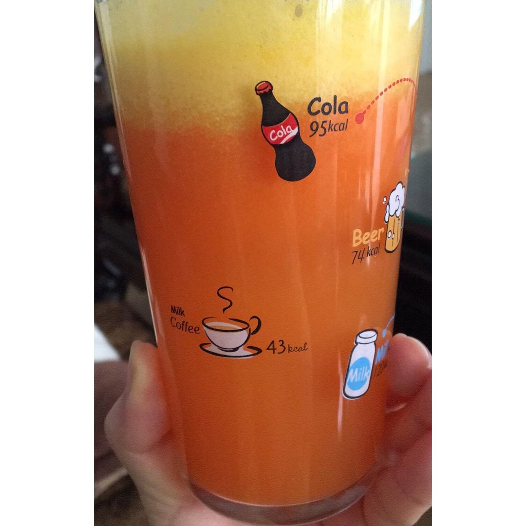 自制hey juice排毒果蔬汁。