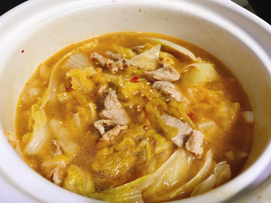 东北酸菜炖白肉