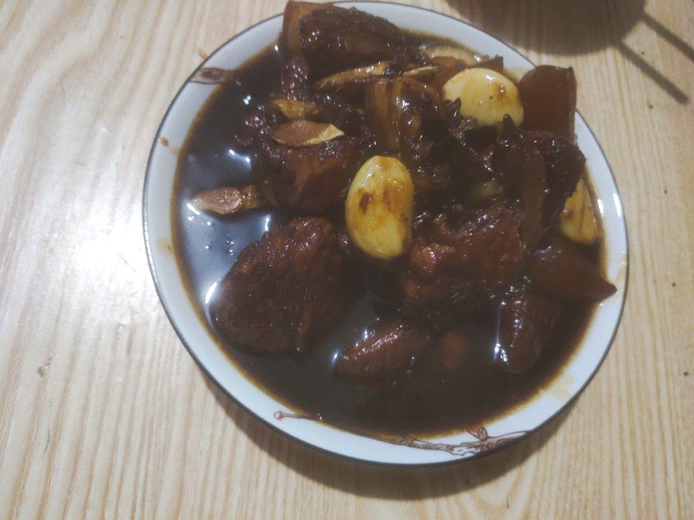 红烧肉炖土豆