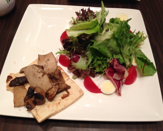 Tomato, mozzarella & avocado salad