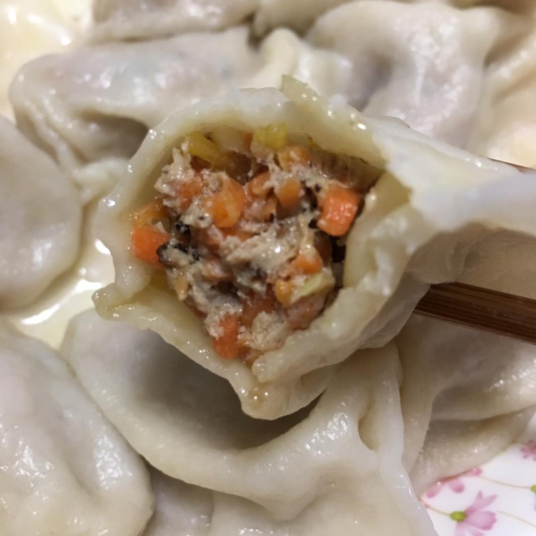 云溪妈妈_做的牛肉胡萝卜水饺
