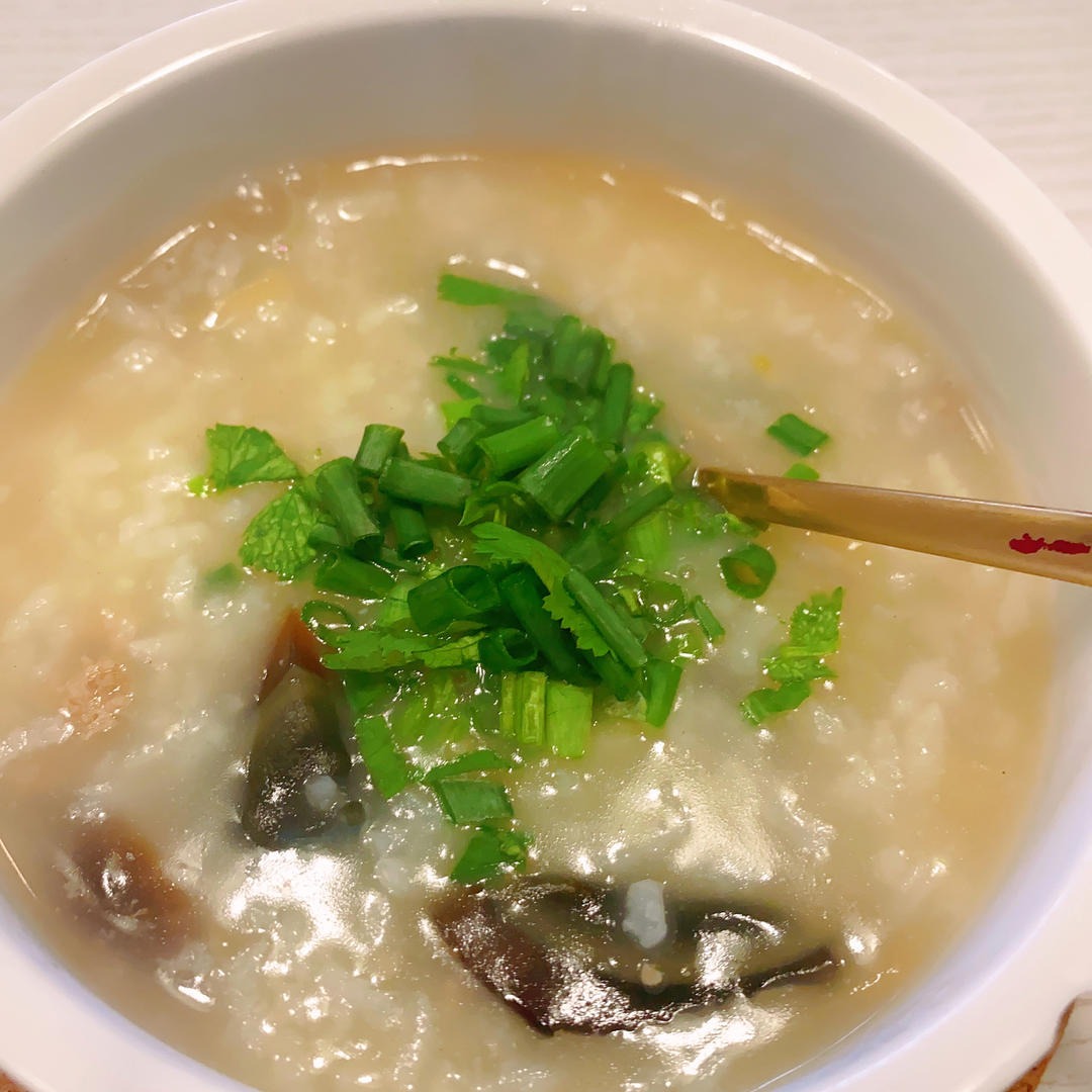 十五分钟快手之香滑皮蛋瘦肉粥(附五分钟电饭煲电压力锅更快捷方法)