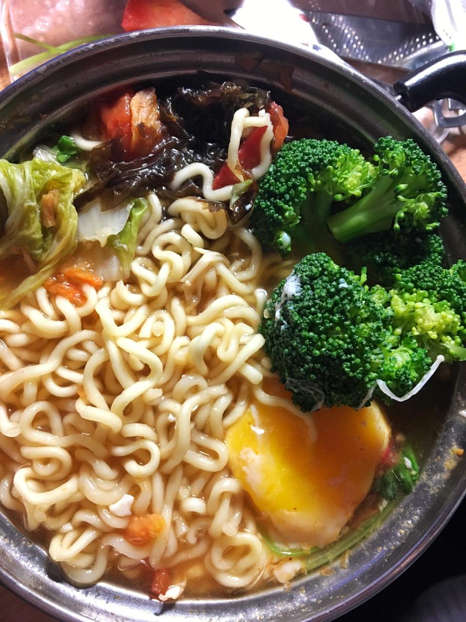 自从宿舍买了锅 我想天天煮碗面