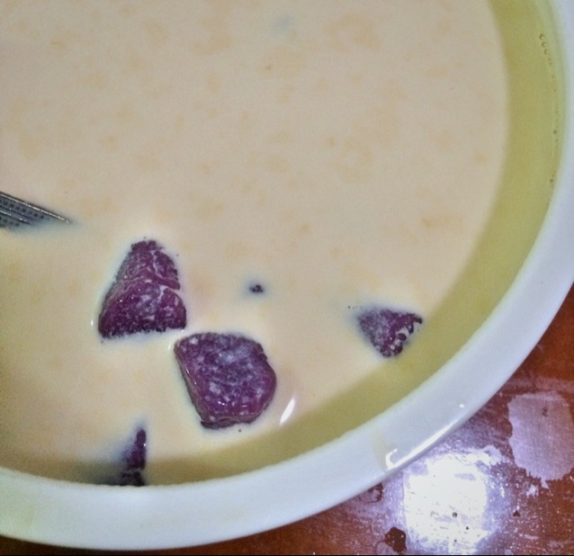 夏天里的冷泡冰奶茶