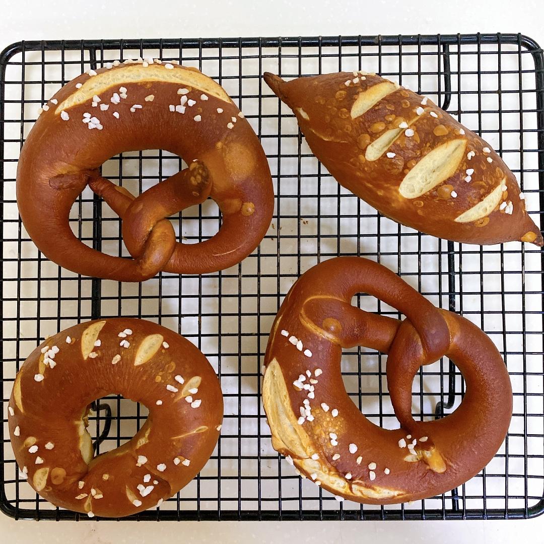 最详细的碱水包 【德国结面包 布雷结面包】有关碱水面包Brezel的一切 Bretzel Brezen Pretzel