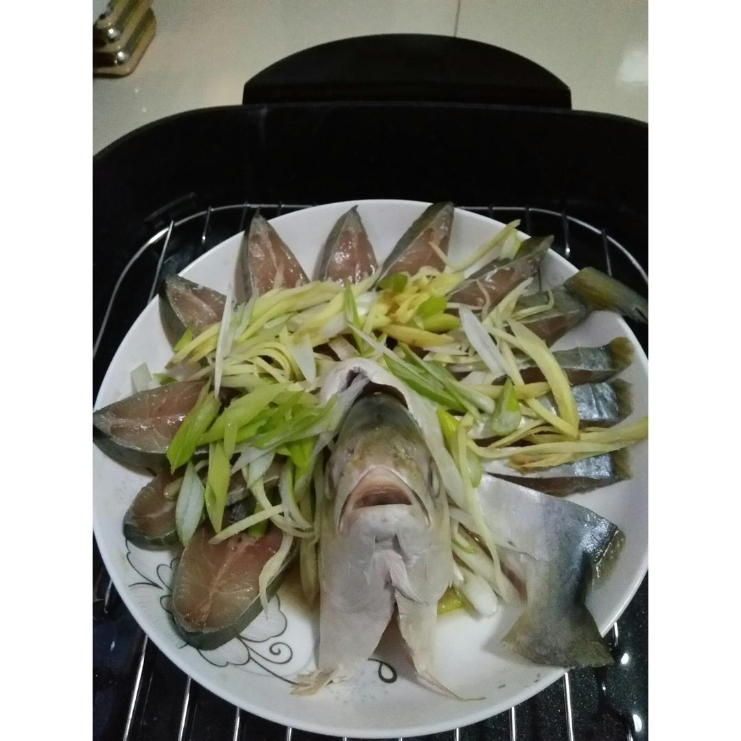 孔雀开屏清蒸鱼