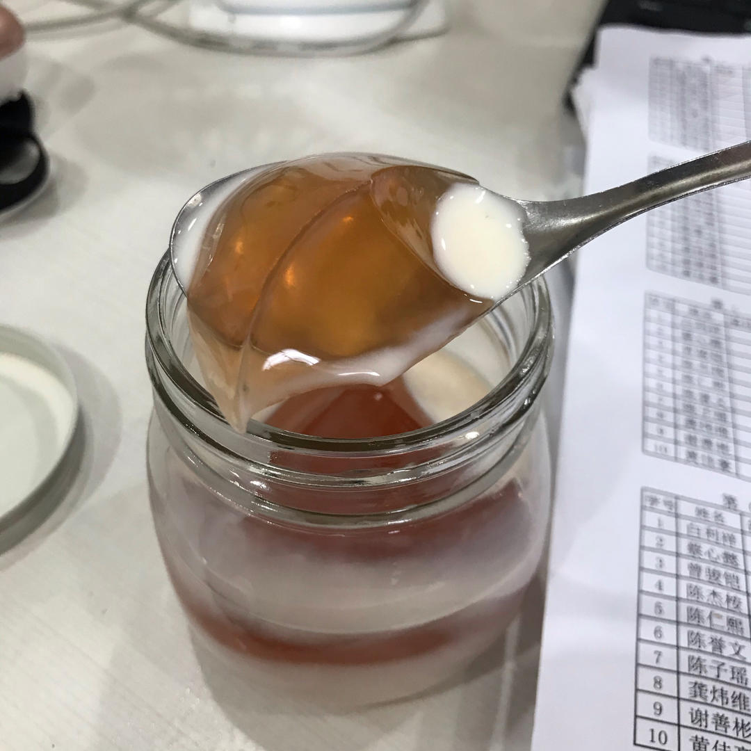 茉莉龙珠茶冻撞奶