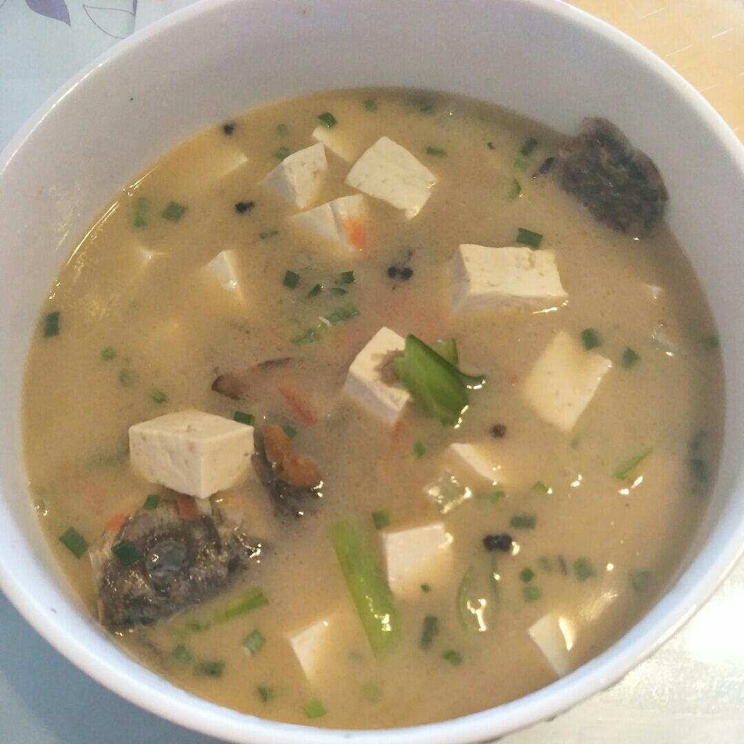 如何熬出奶白色鲜美鲫鱼汤