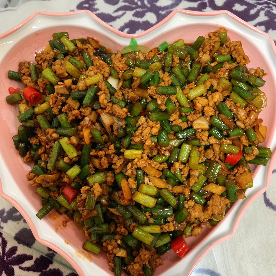 蒜苔炒肉末，三碗米饭都不够吃