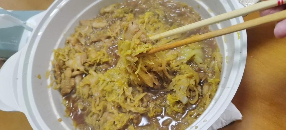 东北酸菜猪肉炖粉条