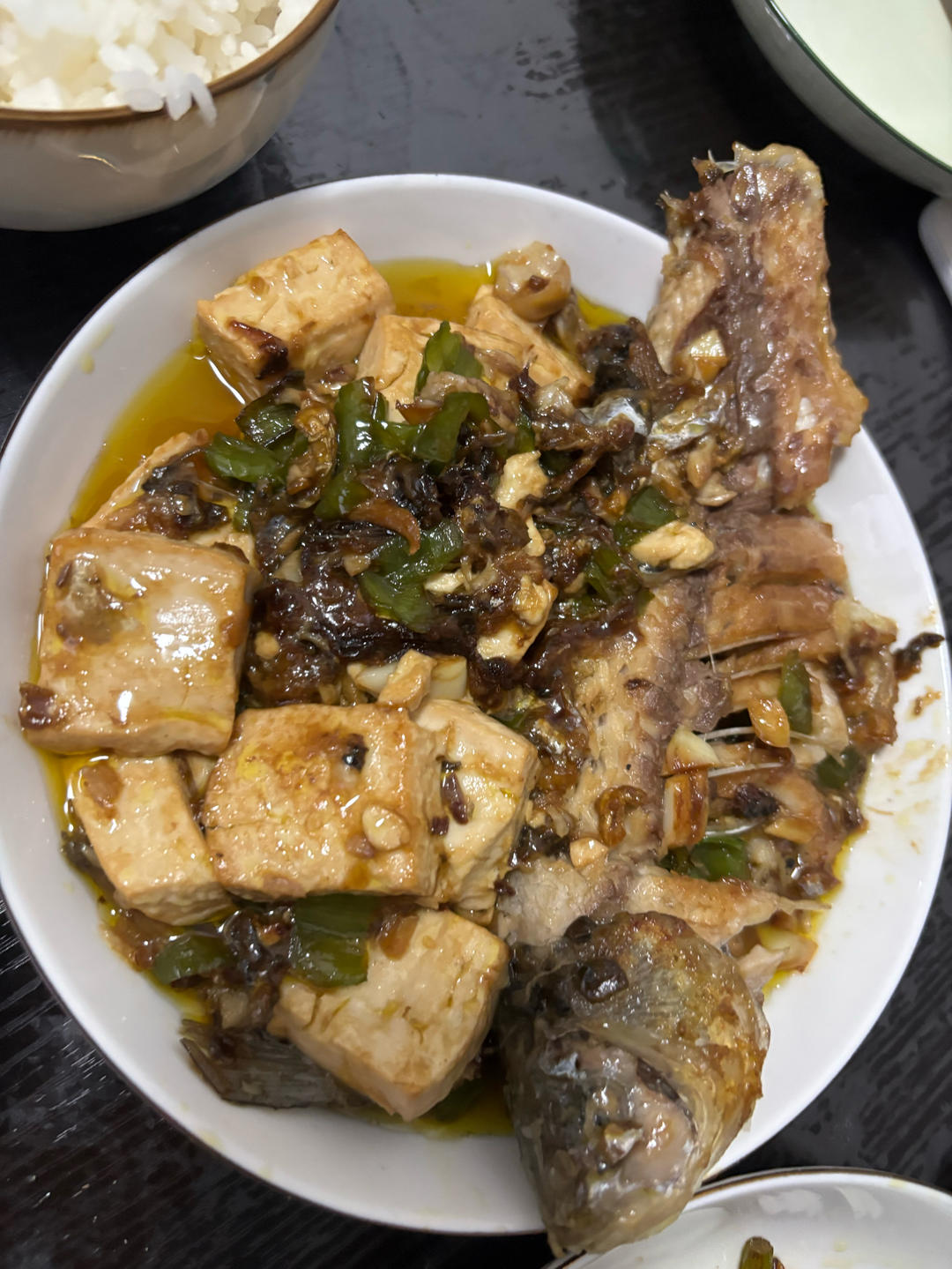 外酥里嫩的香煎鲫鱼（内附煎鱼不破皮方法）快来一起交作业吧