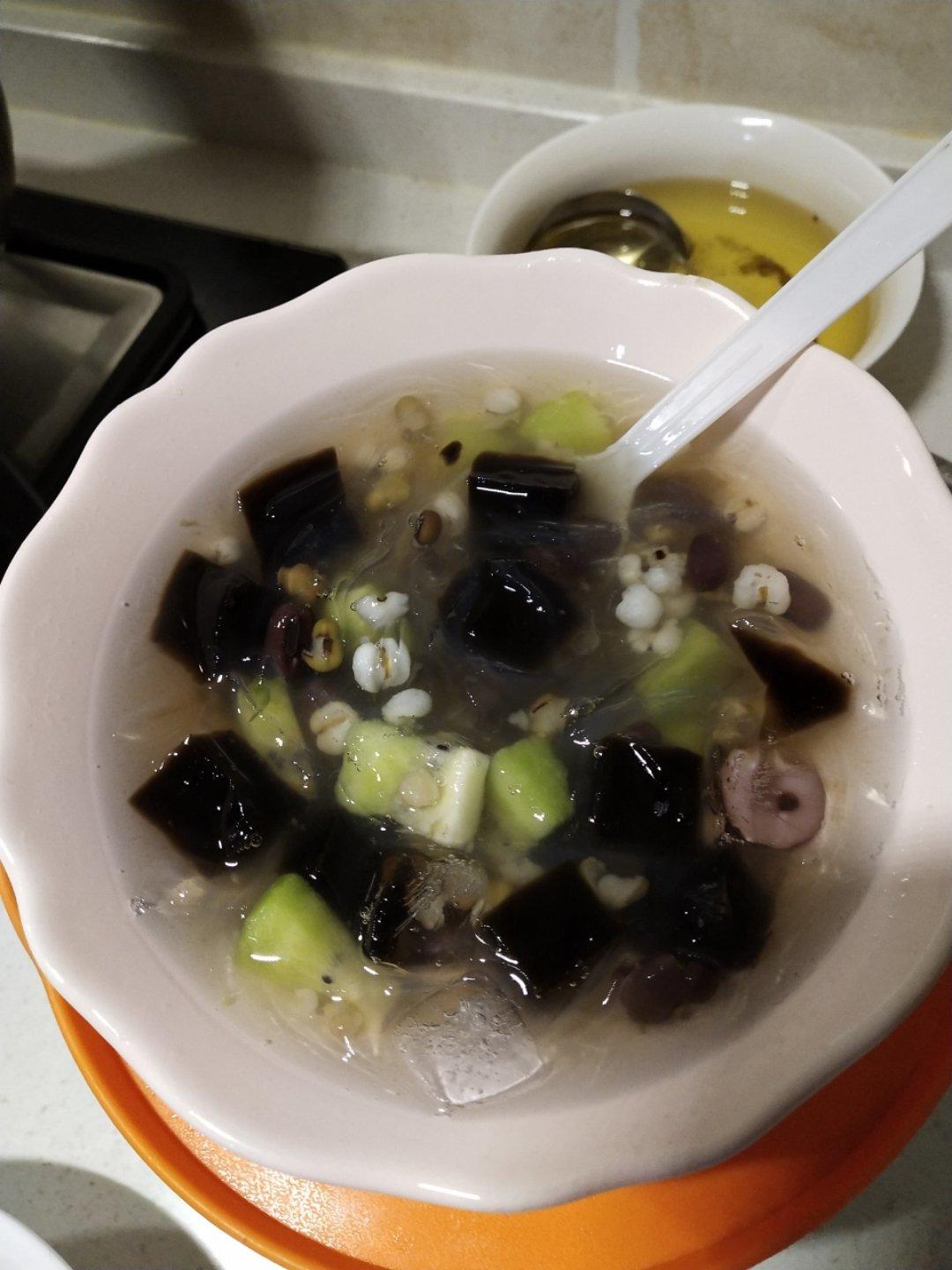 夏日消暑四果汤（刨冰）