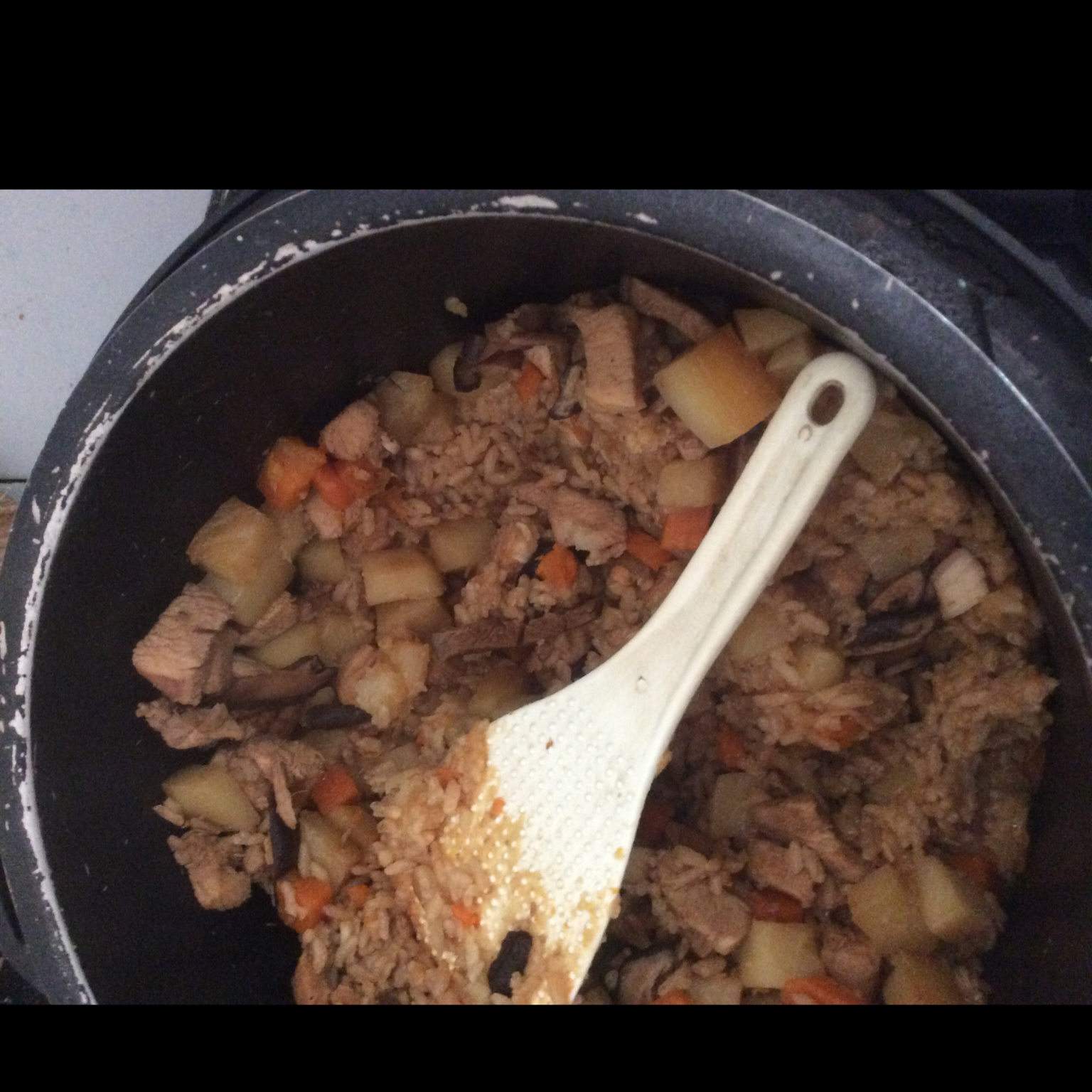 香菇土豆鸡胸焖饭