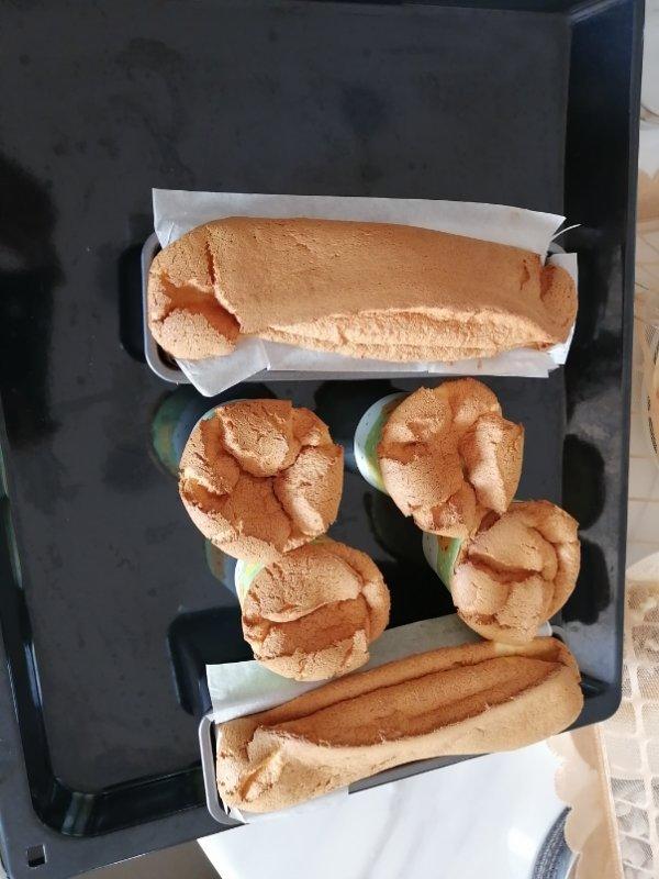 纸杯蛋糕(小熊烤箱版，手动打发蛋白)