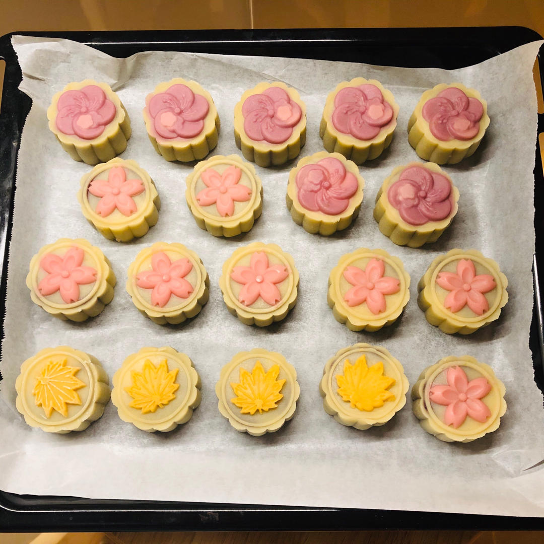 彩色桃山皮月饼