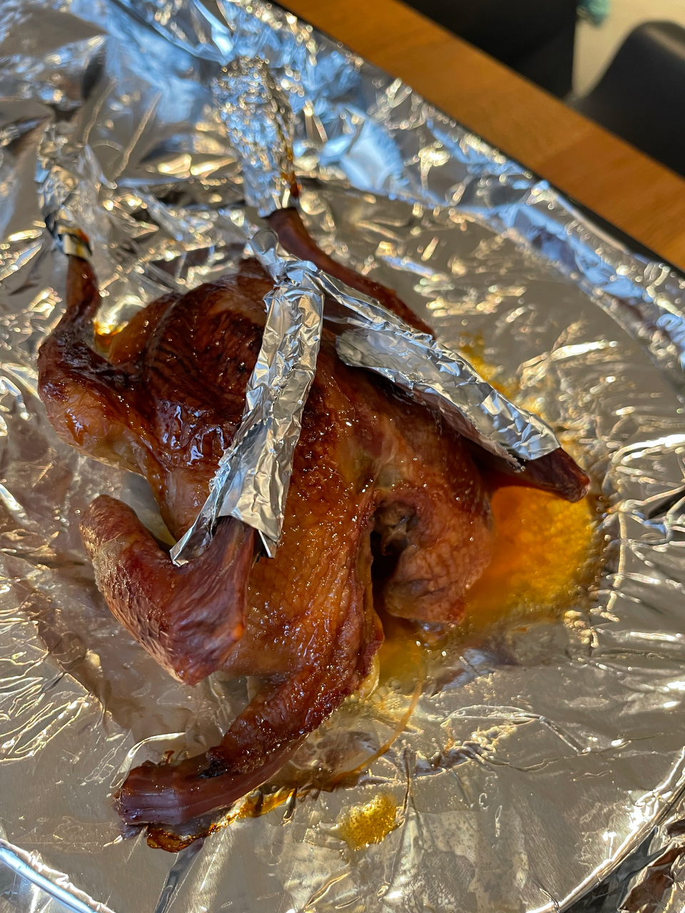 烤乳鸽只需两步（腌制+进烤箱）～一人一只肯定不够吃😋