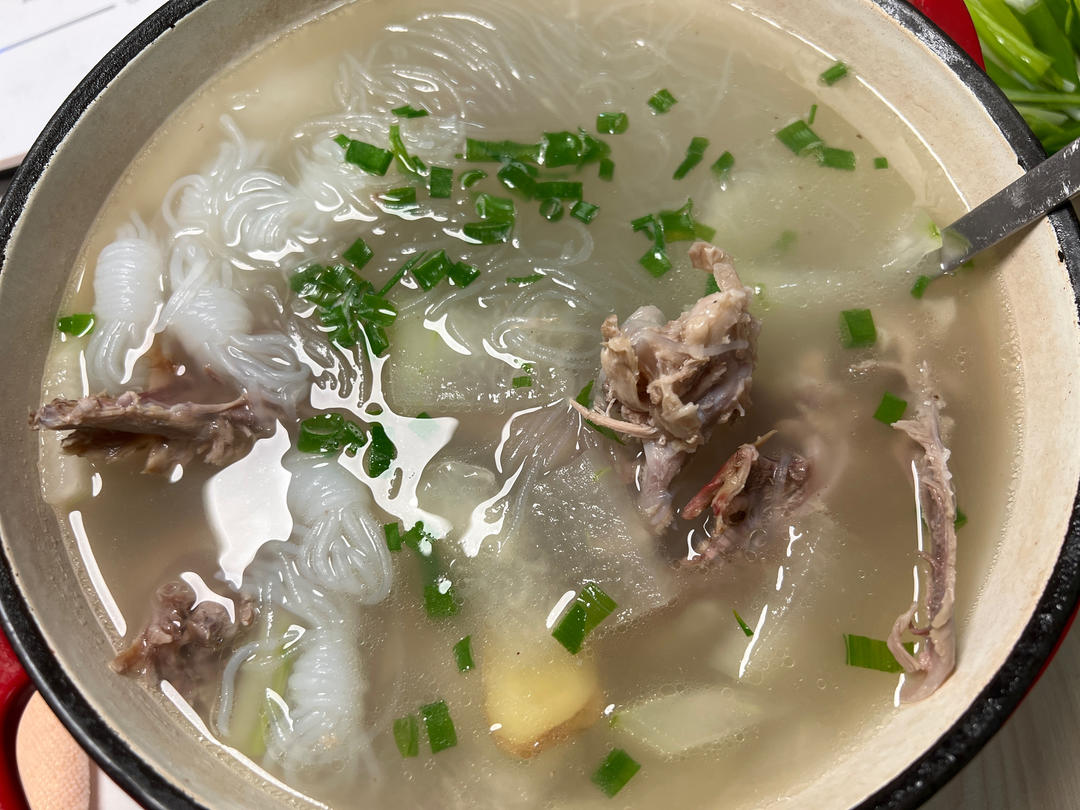 白菜粉丝鸭架汤