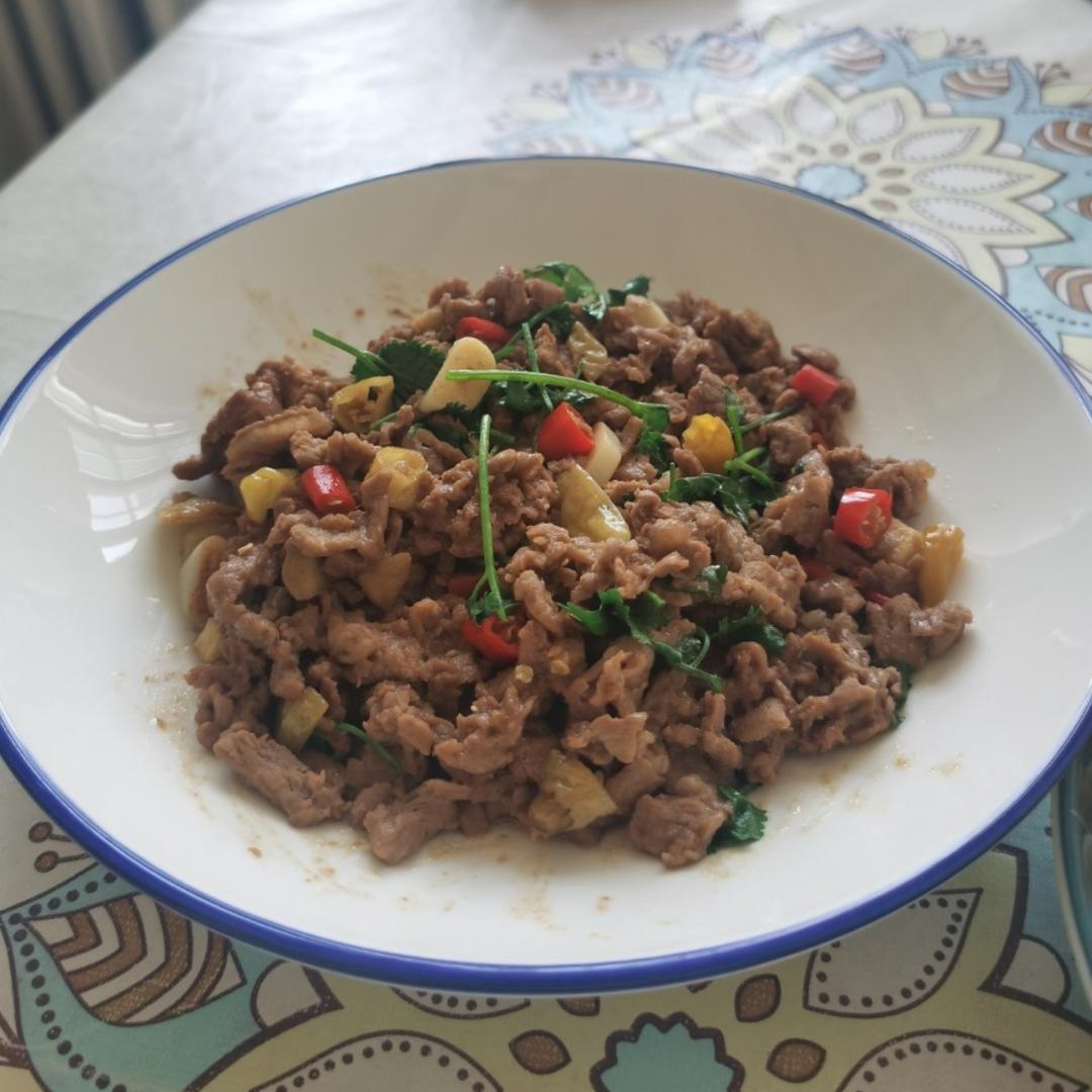 小炒黄牛肉，肉嫩味香！太好吃了简直是米饭杀手！