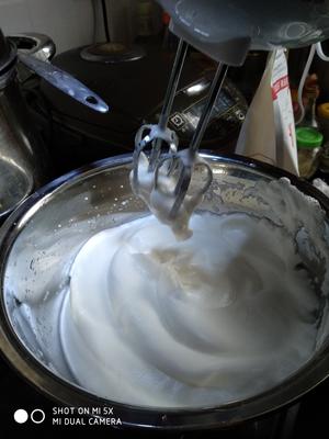 美味的鲜奶海绵蛋糕（8寸蛋糕）的做法 步骤11