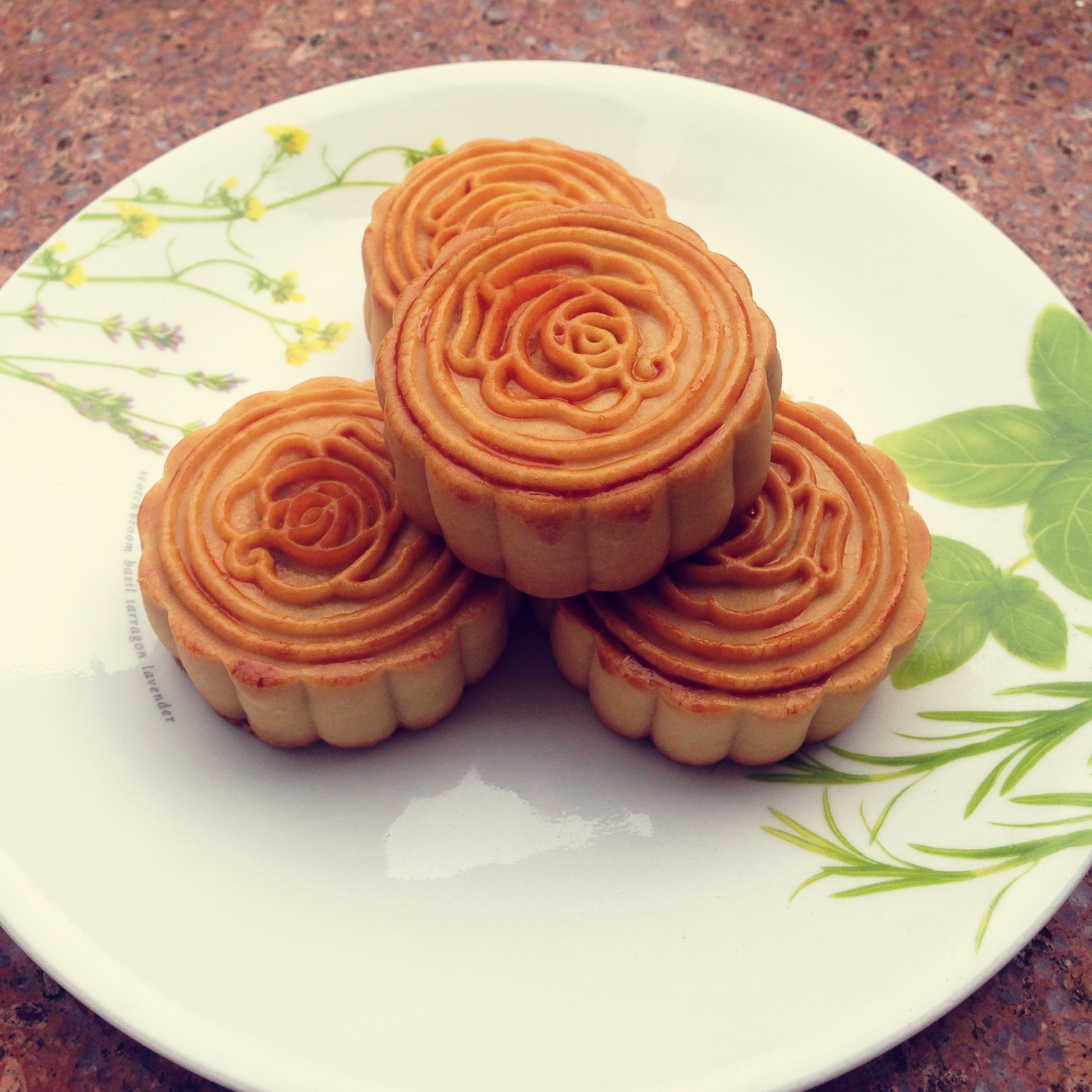 广式月饼—蛋黄莲蓉月饼