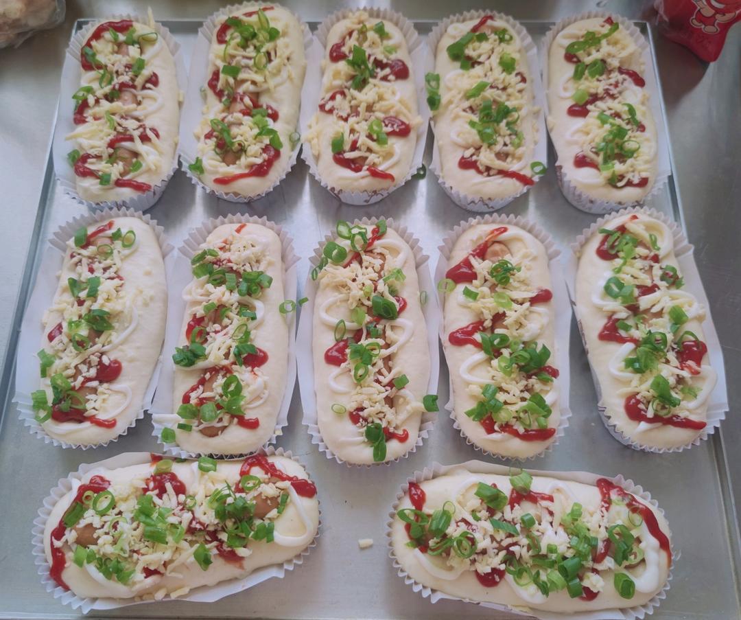 软fufu的经典肉松肠仔包