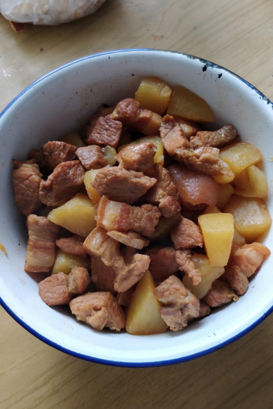 红烧肉炖土豆