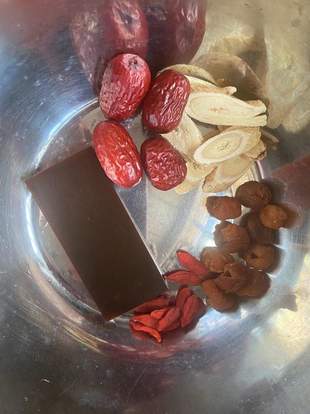 气血虚、贫血、经后，产后补血调理——阿胶鸡汤