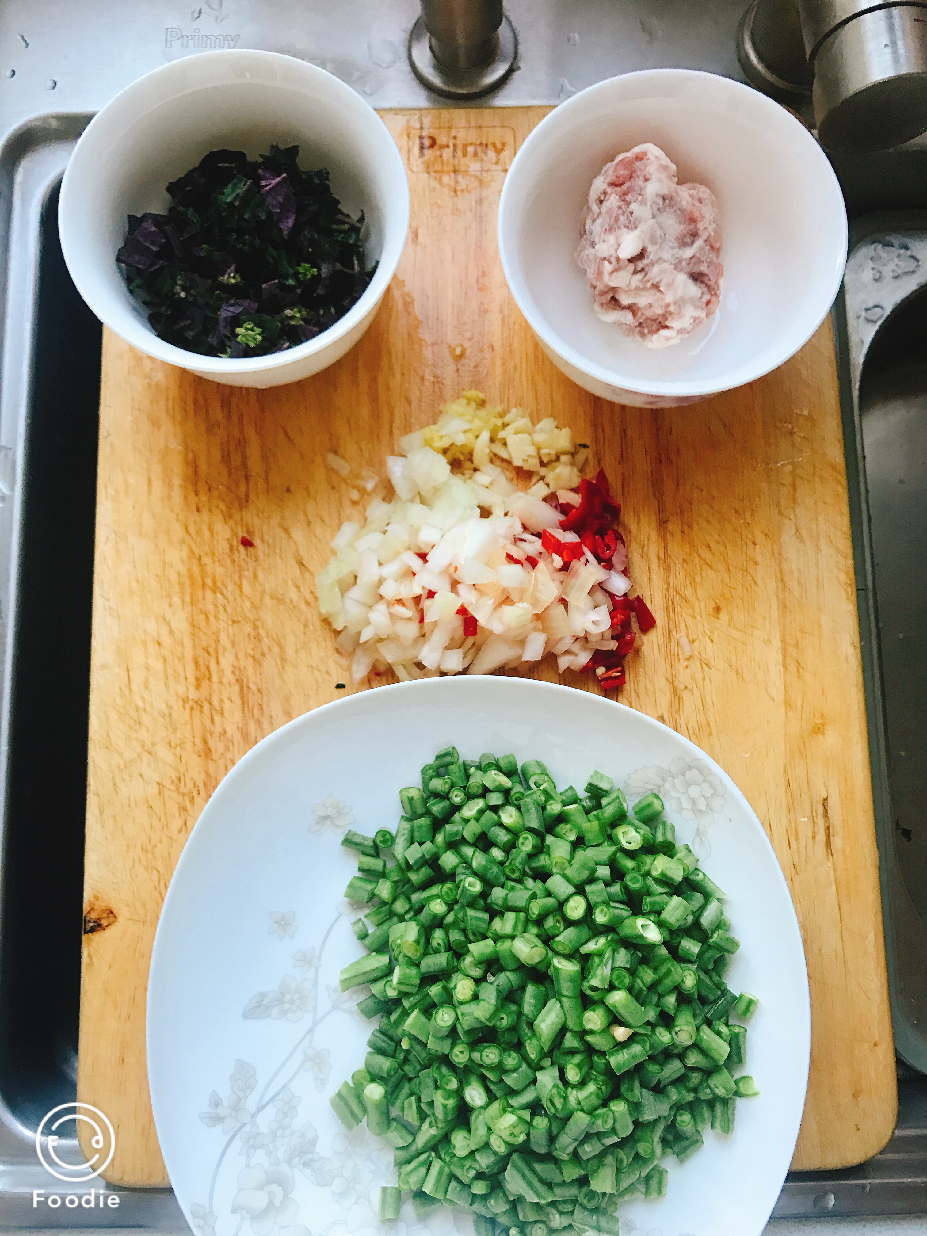 紫苏豇豆下饭菜的做法 步骤2