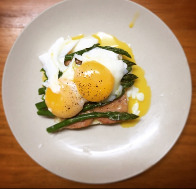 美式brunch之班尼迪克蛋benedict eggs健康早餐培根芦笋水波蛋diy