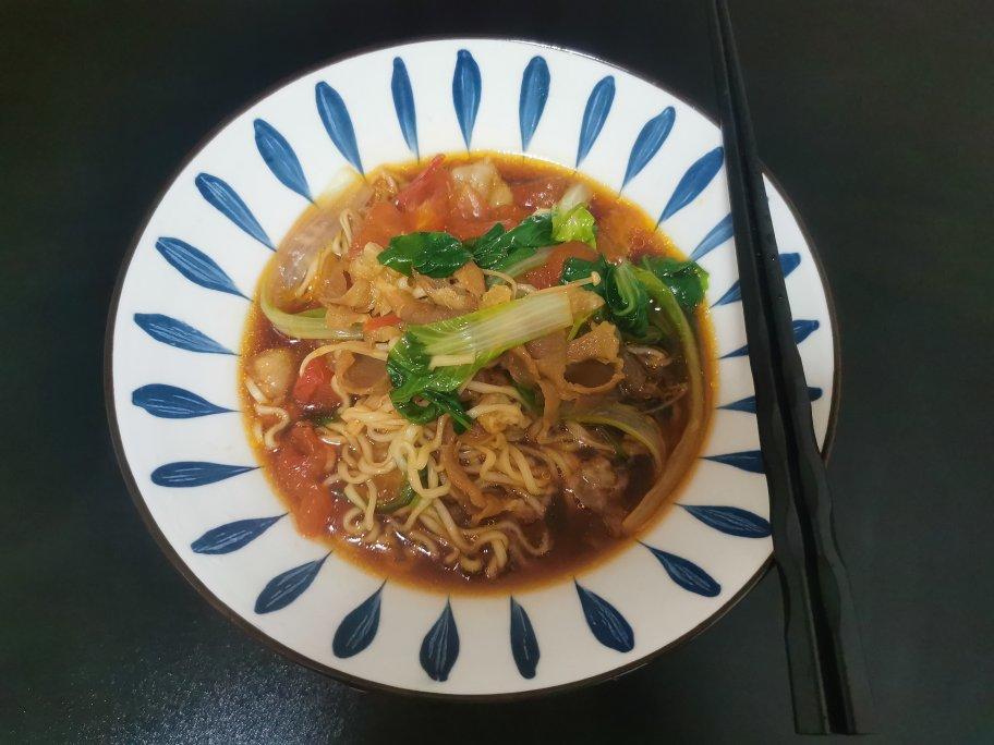 番茄肥牛汤面