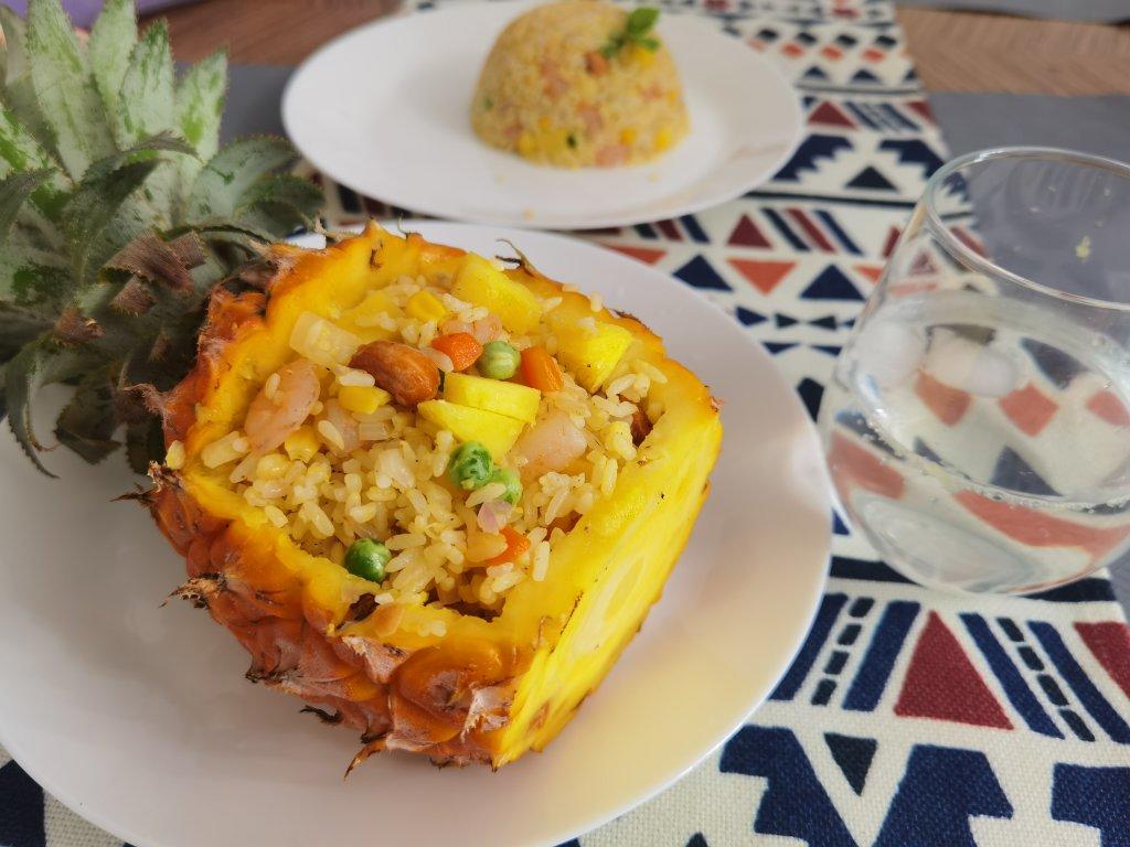 超正の泰式菠萝炒饭