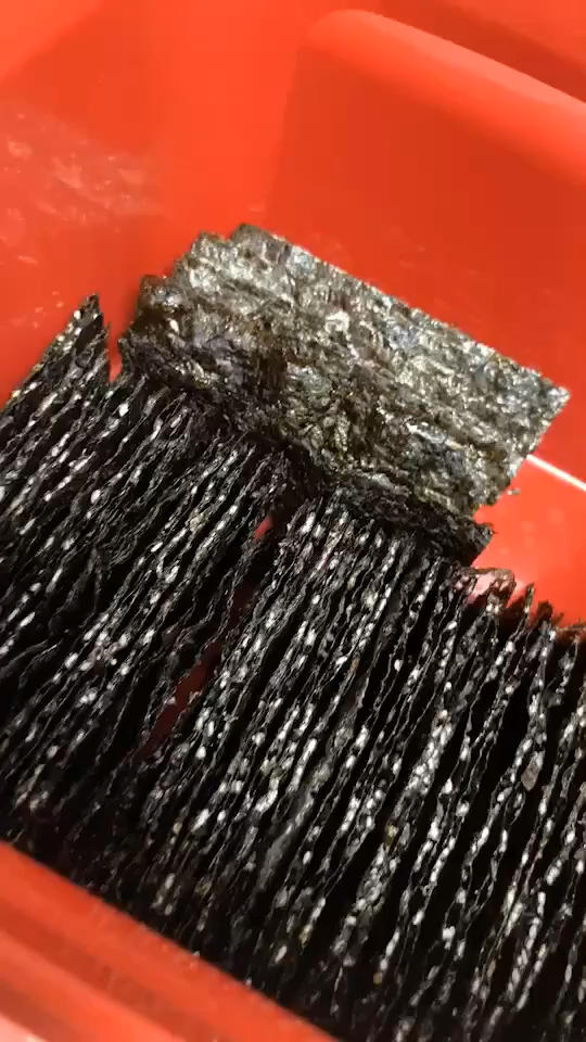 芝麻夹心海苔脆