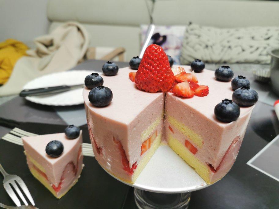 巧克力草莓慕斯蛋糕