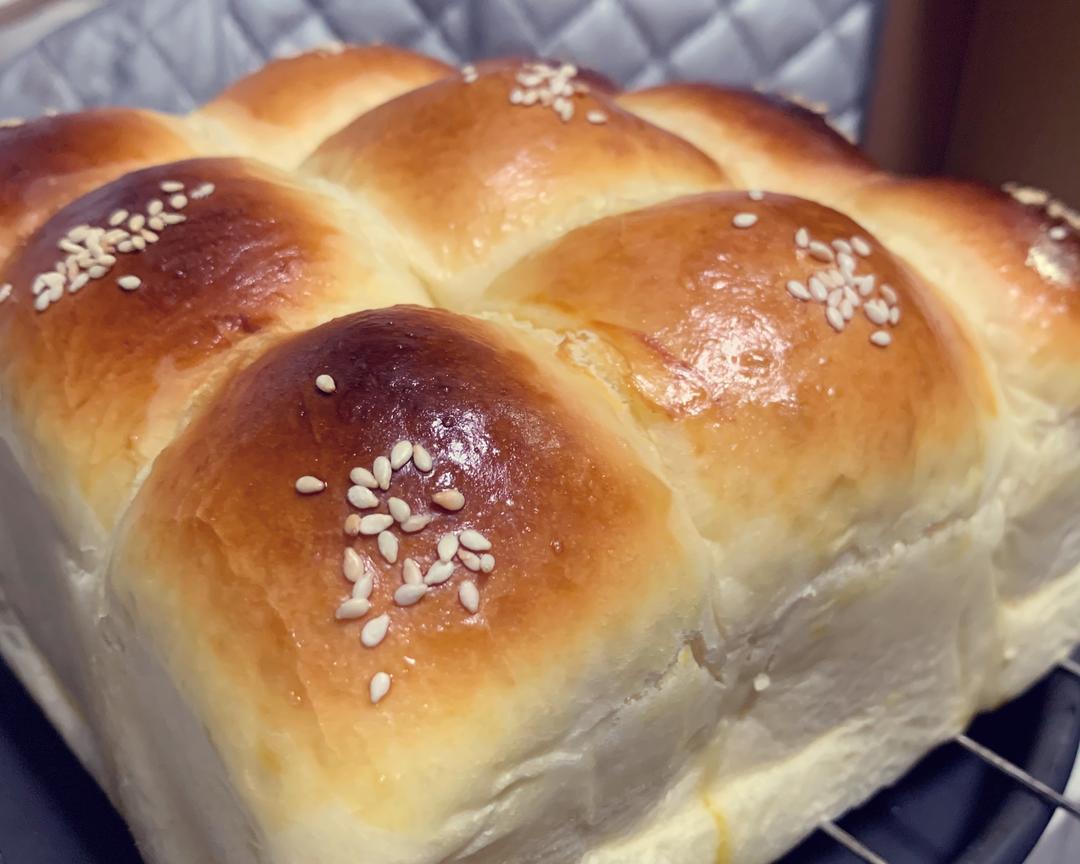 奶香小餐包（松下面包机SD-PM105和面，18*18方形模具）