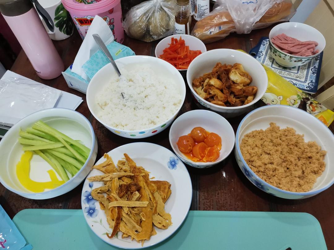 自制寿司（含寿司醋配方和超详细寿司卷法）