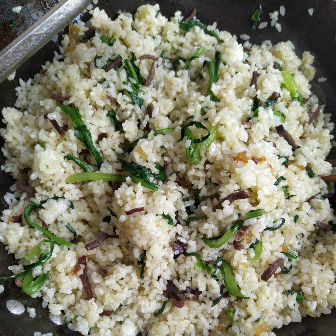 牛肉干巴青菜炒饭