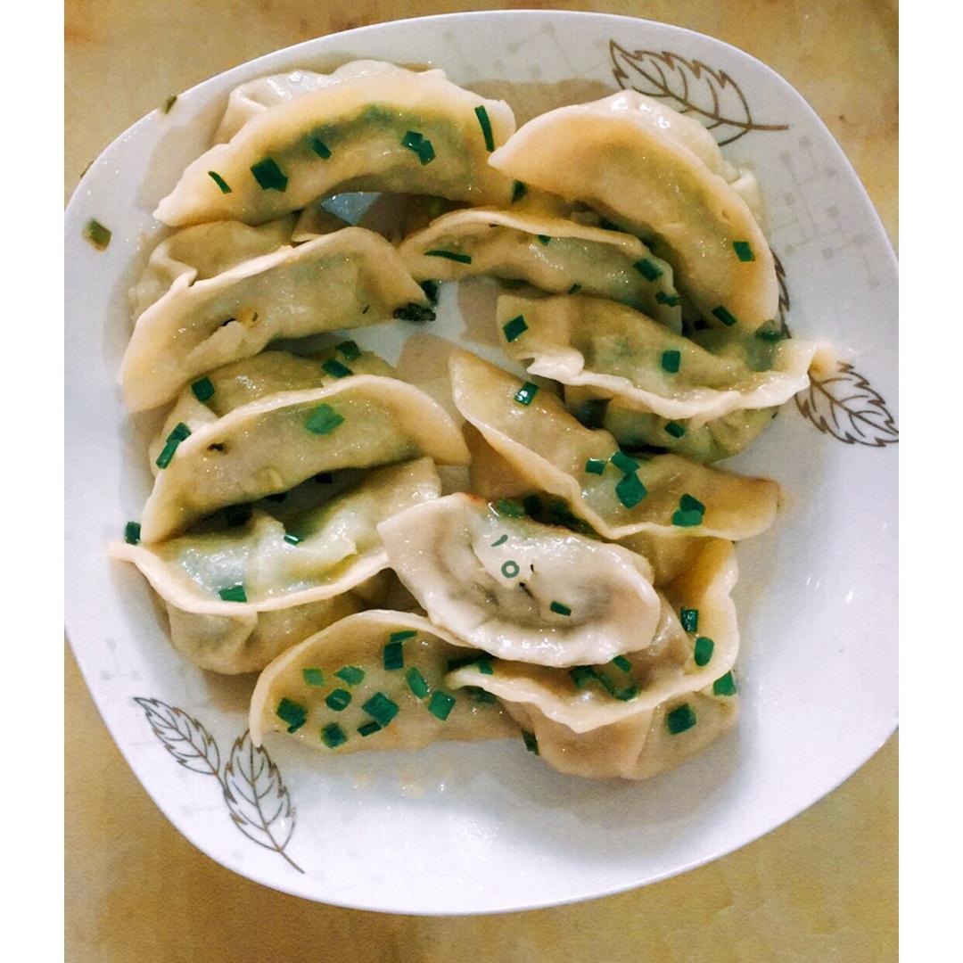 早餐来一锅香脆的生煎饺子