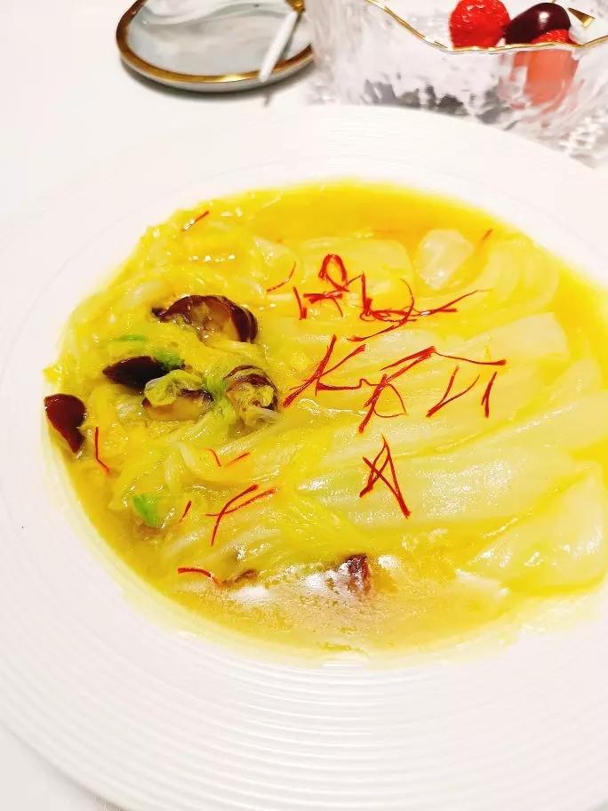 【春播主厨大董】红花汁栗子扒白菜